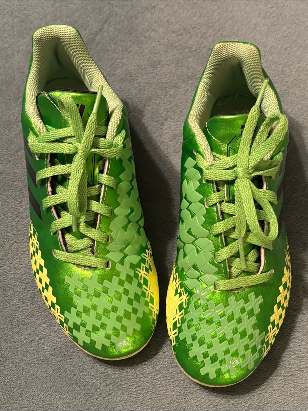 Adidas Predito Kids Green Soccer Cleats with Yellow Accents, Size: 4 1/2